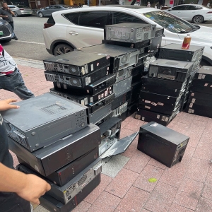 ​  深圳电脑回收：极速上门，高价回收，服务到家
